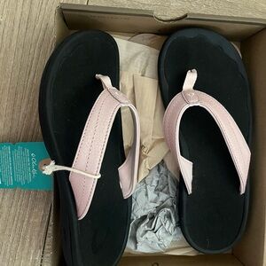 OluKai 'Ohana Sandals - Pink and Black